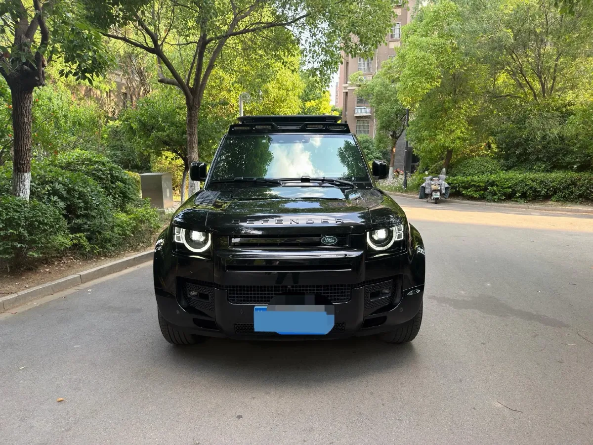 2024 Land Rover Defender 3.0T 400HP L6 8AT,autocango,china used car exporter,china ev exporter,chinese used car exporter,chinese used ev exporter