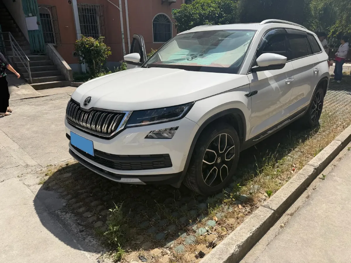 2018 Skoda Kodiak 2.0T 186HP L4 7DCT,autocango,china used car exporter,china ev exporter,chinese used car exporter,chinese used ev exporter