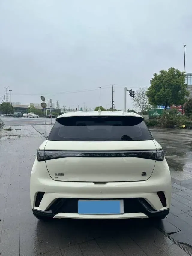 2021 Ford Escort 1.5L 122HP L3 6AT,autocango,china used car exporter,china ev exporter,chinese used car exporter,chinese used ev exporter