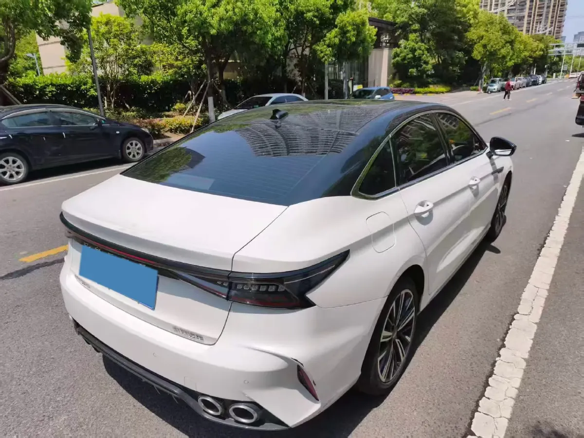 2025 Chery Arrizo 8 1.6T 197HP L4 7DCT,autocango,china used car exporter,china ev exporter,chinese used car exporter,chinese used ev exporter