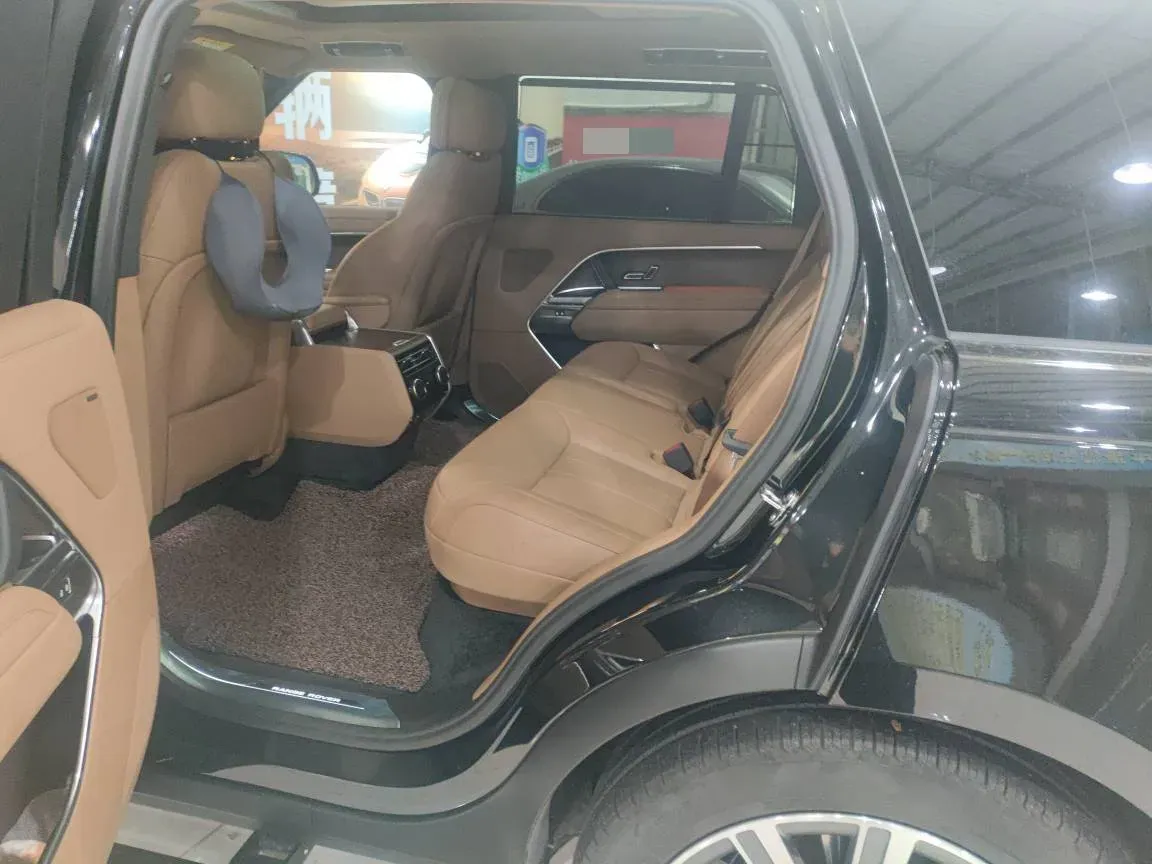 2025 Land Rover Range Rover 3.0T 400HP L6 8AT,autocango,china used car exporter,china ev exporter,chinese used car exporter,chinese used ev exporter