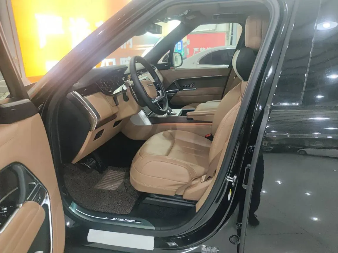 2025 Land Rover Range Rover 3.0T 400HP L6 8AT,autocango,china used car exporter,china ev exporter,chinese used car exporter,chinese used ev exporter