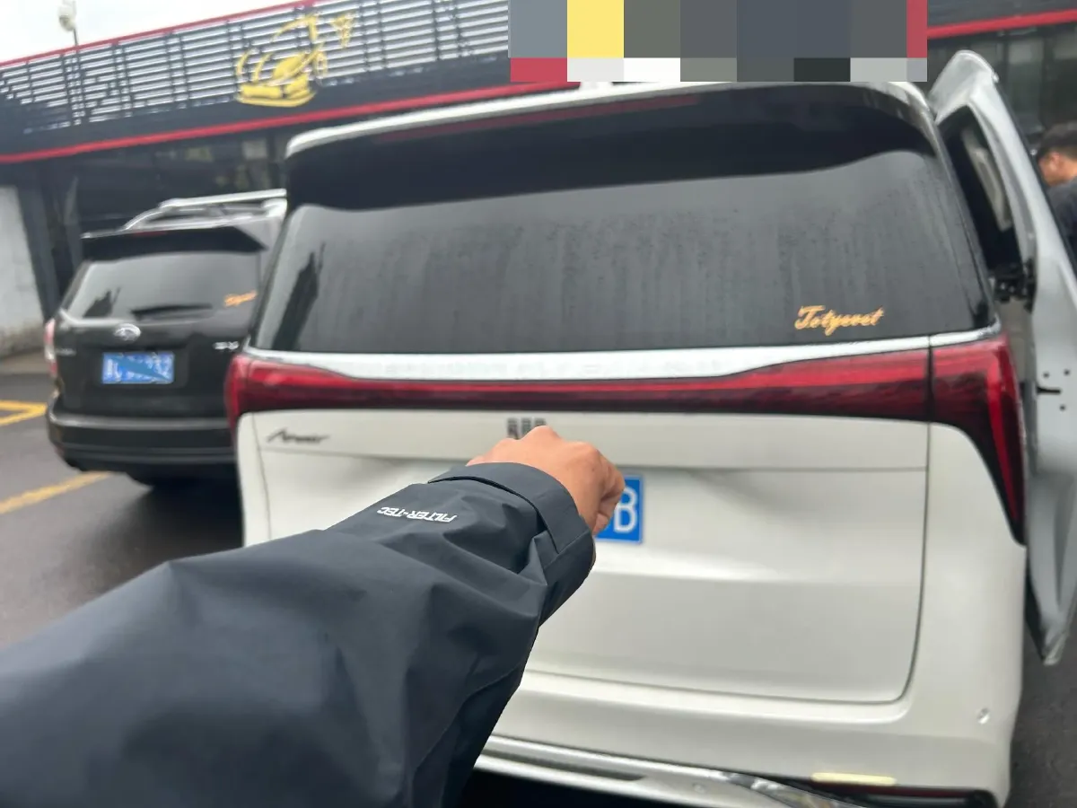 2023 Buick Century 2.0T 237HP L4 9AT,autocango,china used car exporter,china ev exporter,chinese used car exporter,chinese used ev exporter