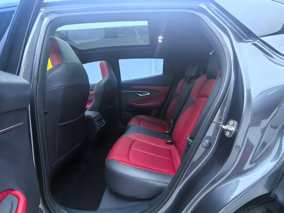 2020 ChangAn UNI-T 1.5T 180HP L4 7DCT,autocango,china used car exporter,china ev exporter,chinese used car exporter,chinese used ev exporter