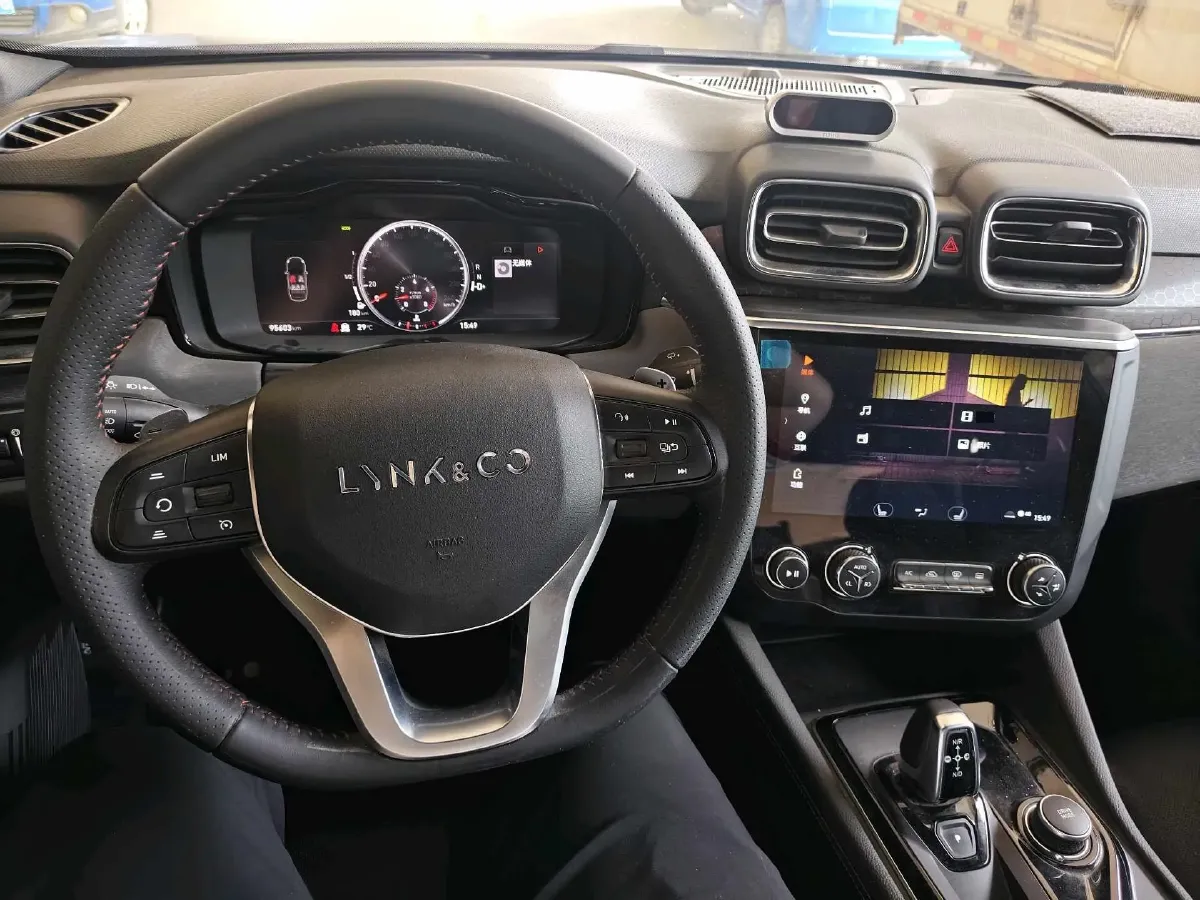 2018 LYNK&CO 02 1.5T 180HP L3 7DCT,autocango,china used car exporter,china ev exporter,chinese used car exporter,chinese used ev exporter