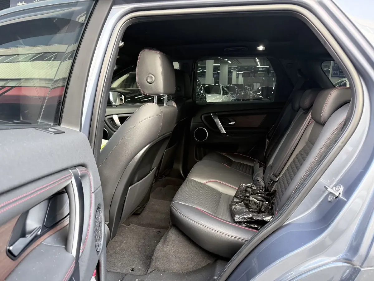 2020 Land Rover Discovery Sport 2.0T 249HP L4 9AT,autocango,china used car exporter,china ev exporter,chinese used car exporter,chinese used ev exporter