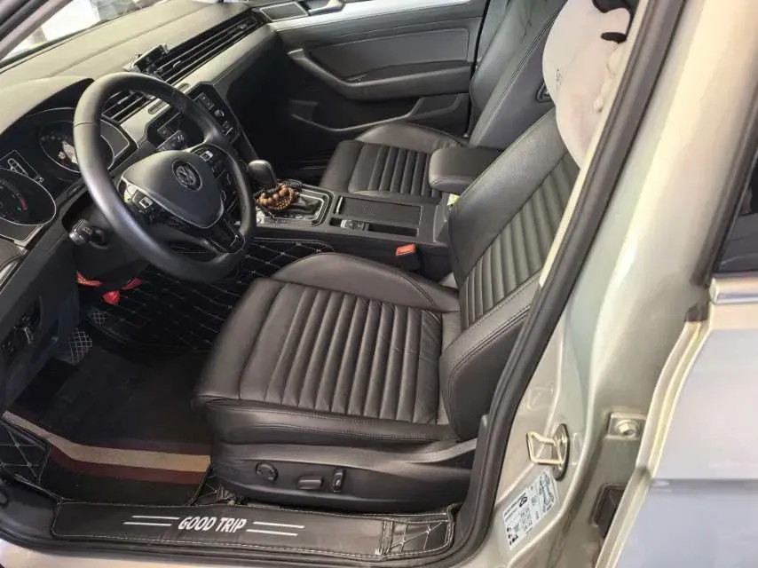 2018 Volkswagen Magotan 1.8T 180HP L4 7DCT,autocango,china used car exporter,china ev exporter,chinese used car exporter,chinese used ev exporter