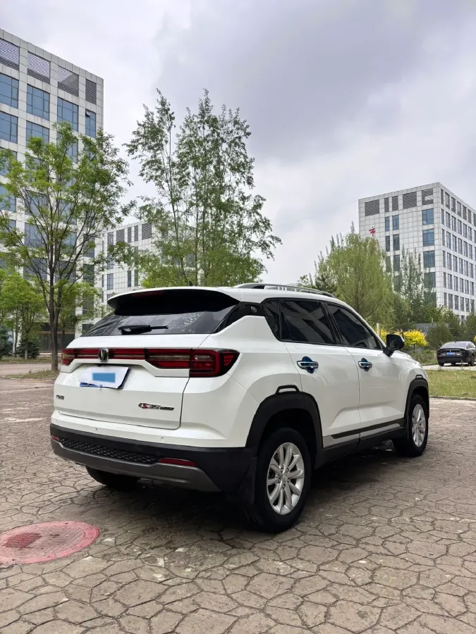 2021 ChangAn CS35 Plus 1.6L 128HP L4 5MT,autocango,china used car exporter,china ev exporter,chinese used car exporter,chinese used ev exporter