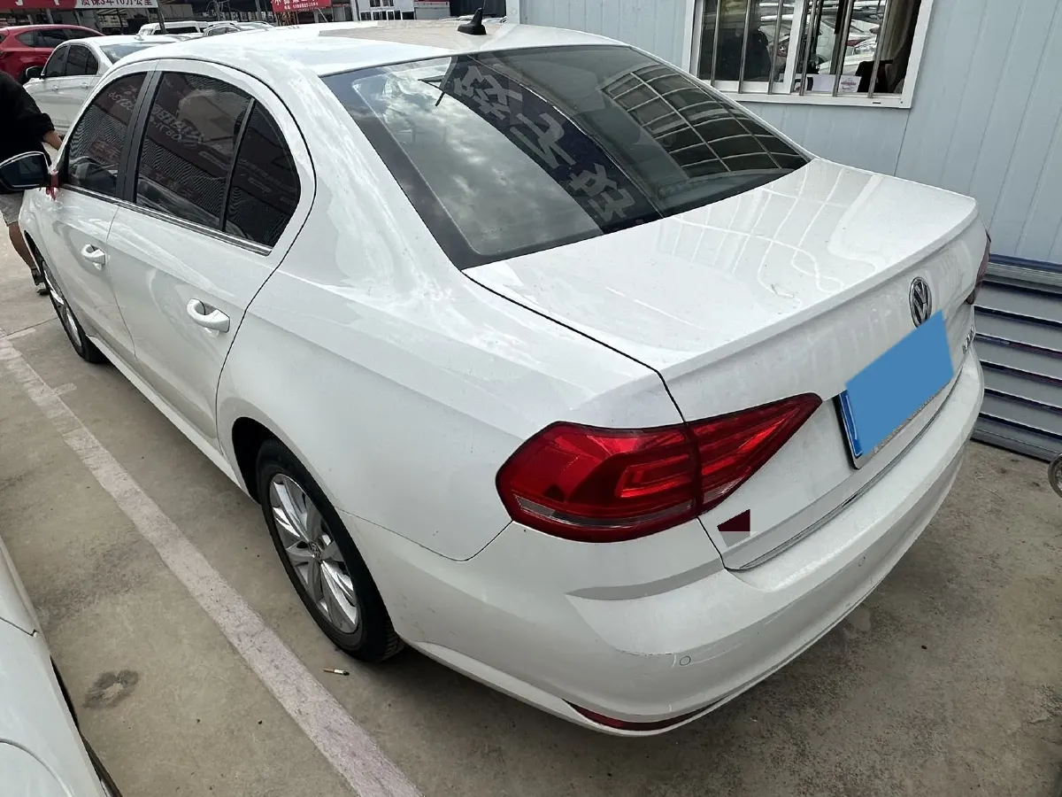 2017 Zotye Damy X7 1.8T 177HP L4 5MT,autocango,china used car exporter,china ev exporter,chinese used car exporter,chinese used ev exporter