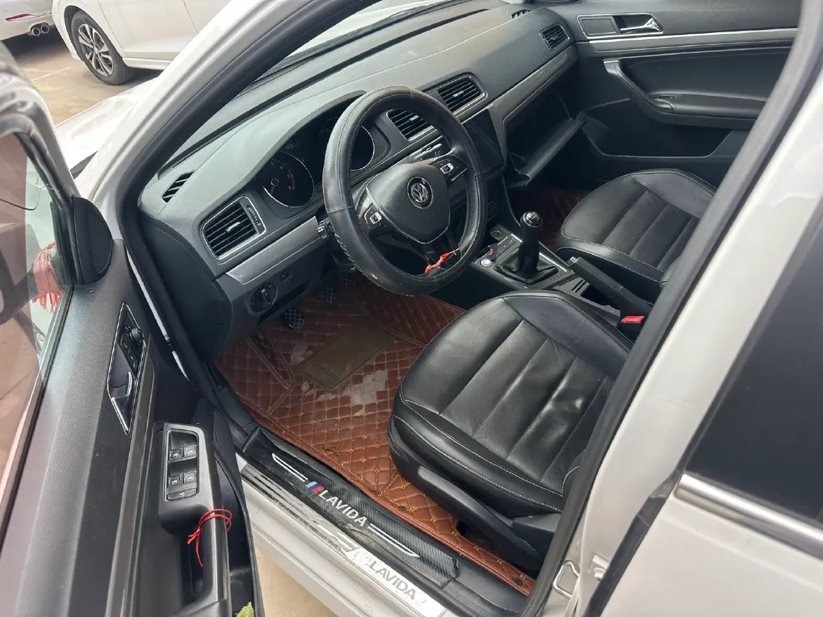 2017 Zotye Damy X7 1.8T 177HP L4 5MT,autocango,china used car exporter,china ev exporter,chinese used car exporter,chinese used ev exporter