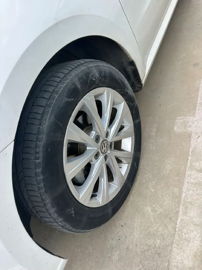 2017 Zotye Damy X7 1.8T 177HP L4 5MT,autocango,china used car exporter,china ev exporter,chinese used car exporter,chinese used ev exporter