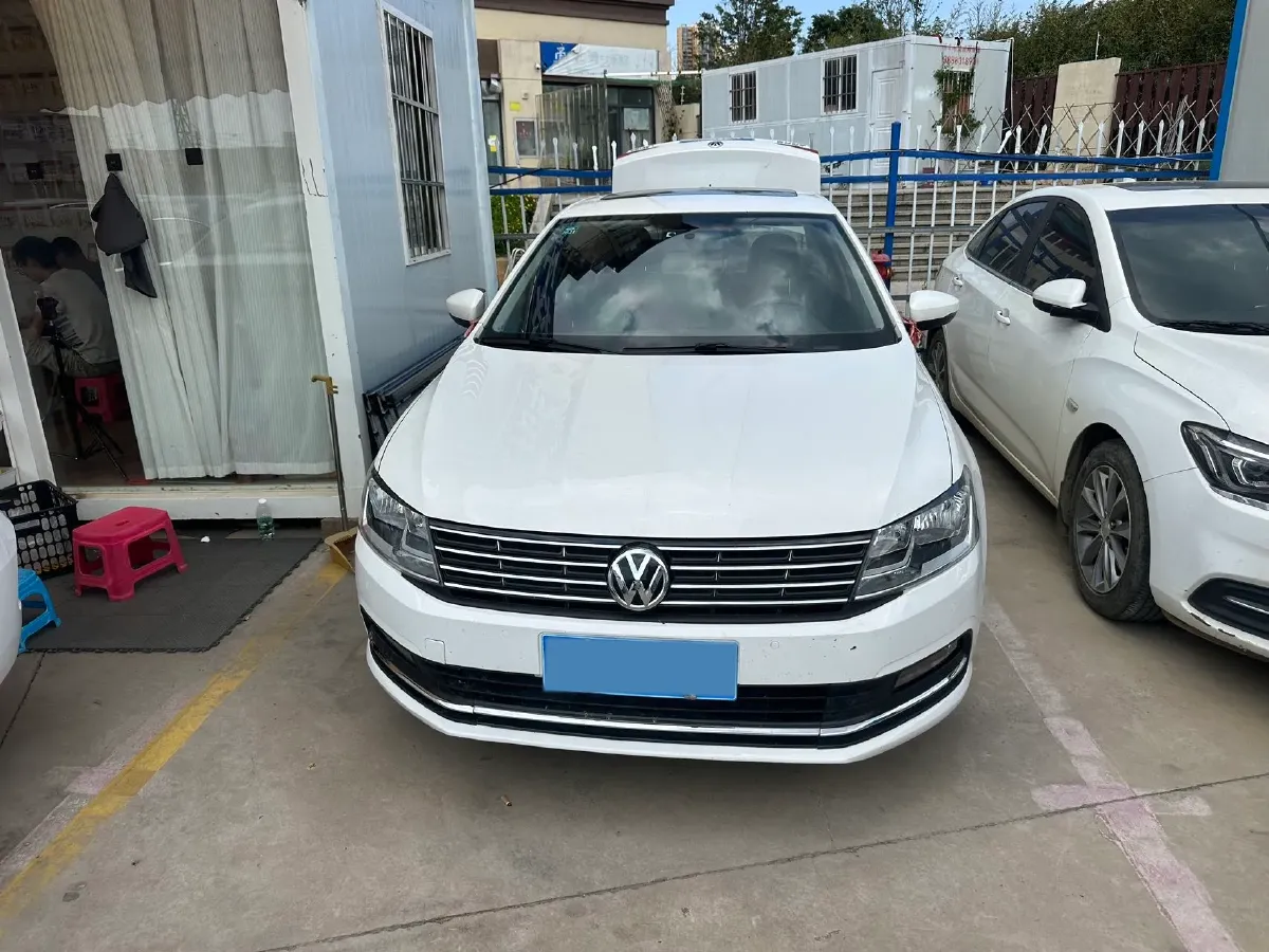 2017 Zotye Damy X7 1.8T 177HP L4 5MT,autocango,china used car exporter,china ev exporter,chinese used car exporter,chinese used ev exporter