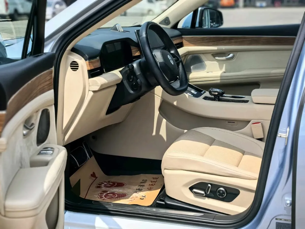 2022 Infiniti Q50L 2.0T 211HP L4 7AT,autocango,china used car exporter,china ev exporter,chinese used car exporter,chinese used ev exporter