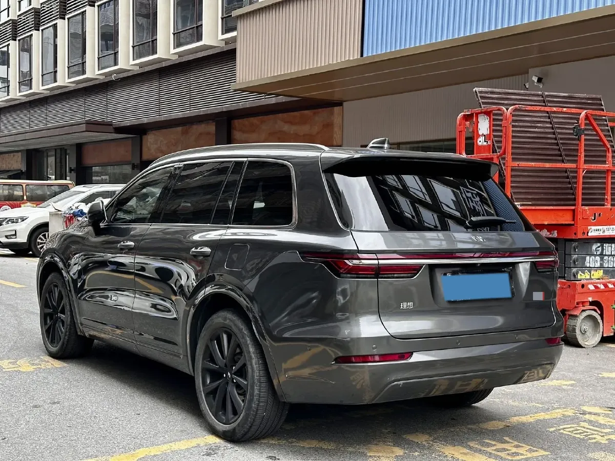 2021 Li ONE Range Extended 131HP REEV 40.5KWH,autocango,china used car exporter,china ev exporter,chinese used car exporter,chinese used ev exporter