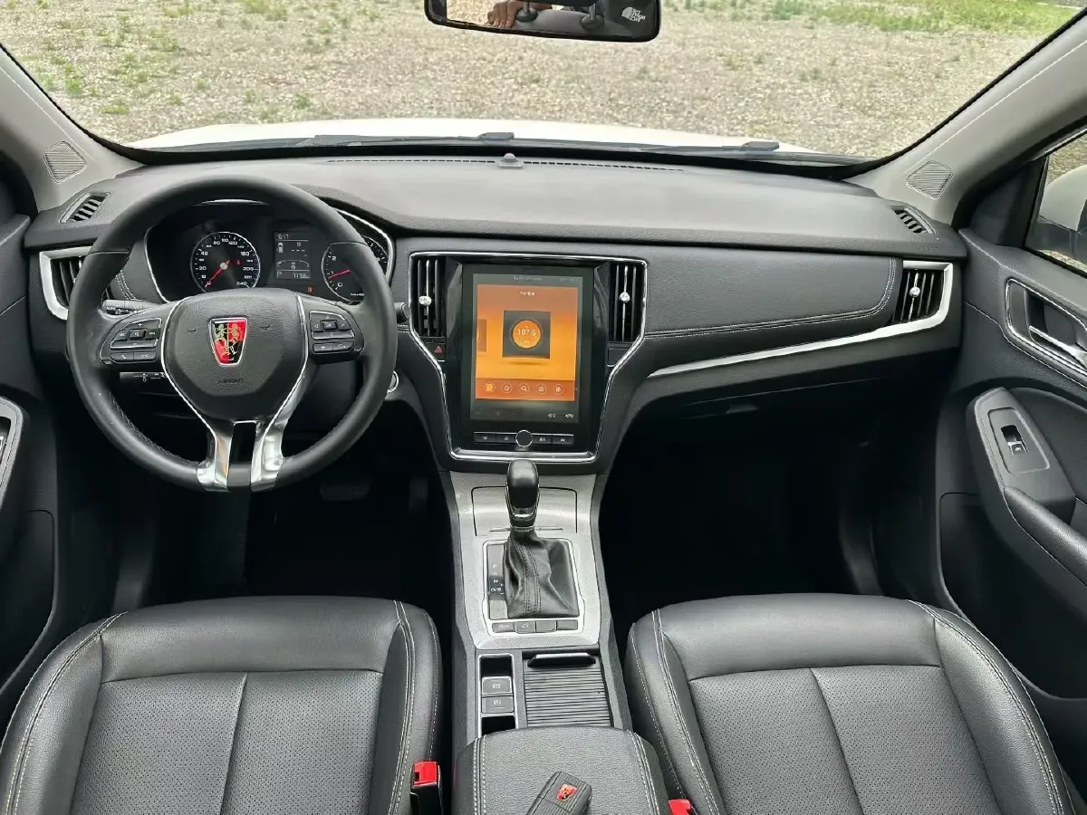 2020 Roewe i6 1.5T 169HP L4 7DCT,autocango,china used car exporter,china ev exporter,chinese used car exporter,chinese used ev exporter