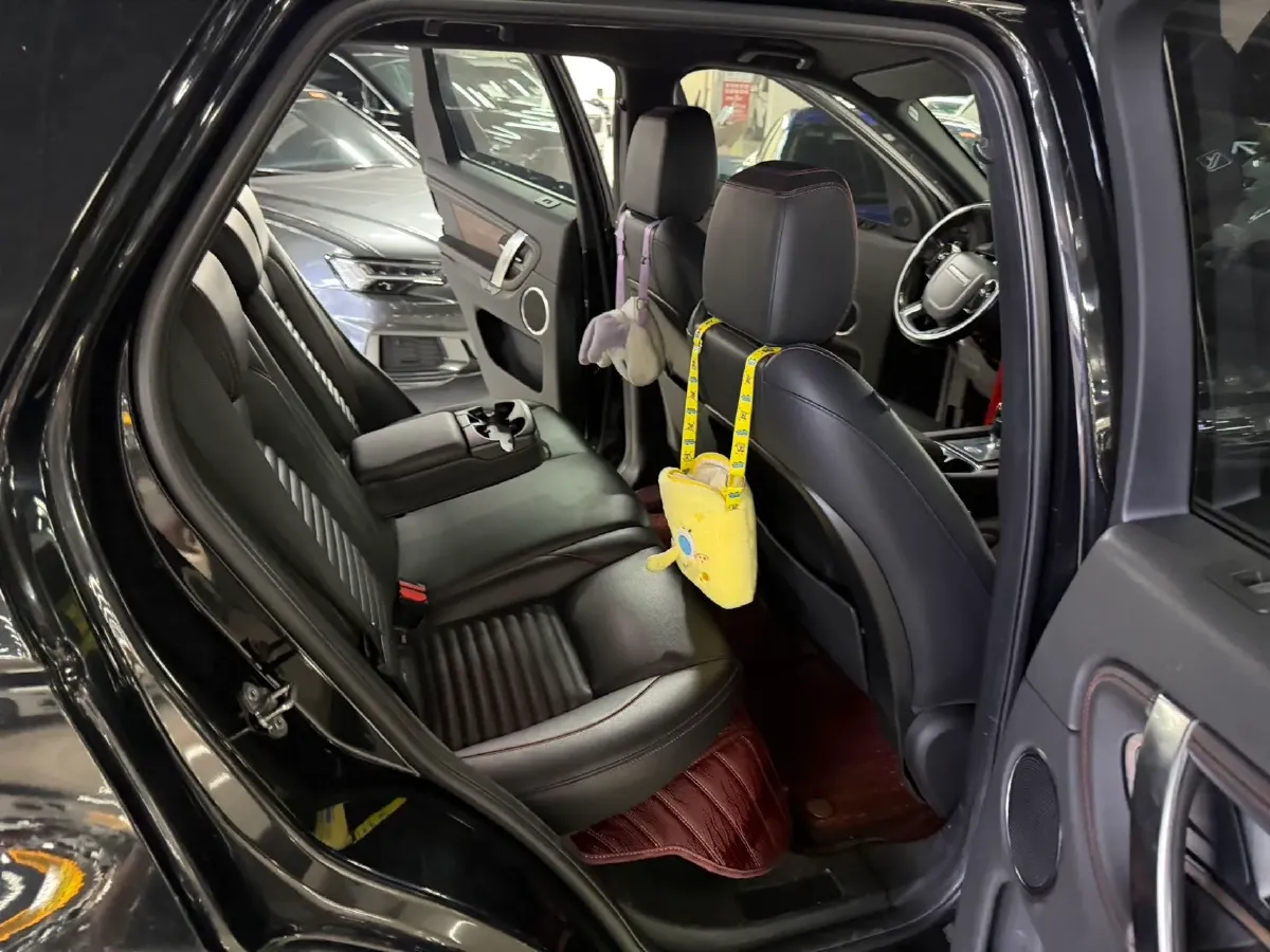 2020 Land Rover Discovery Sport 2.0T 249HP L4 9AT,autocango,china used car exporter,china ev exporter,chinese used car exporter,chinese used ev exporter
