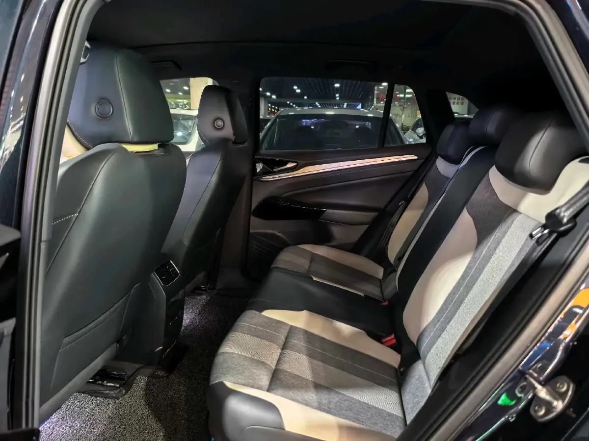 2024 Volkswagen ID.4 Crozz BEV 55.7KWH,autocango,china used car exporter,china ev exporter,chinese used car exporter,chinese used ev exporter