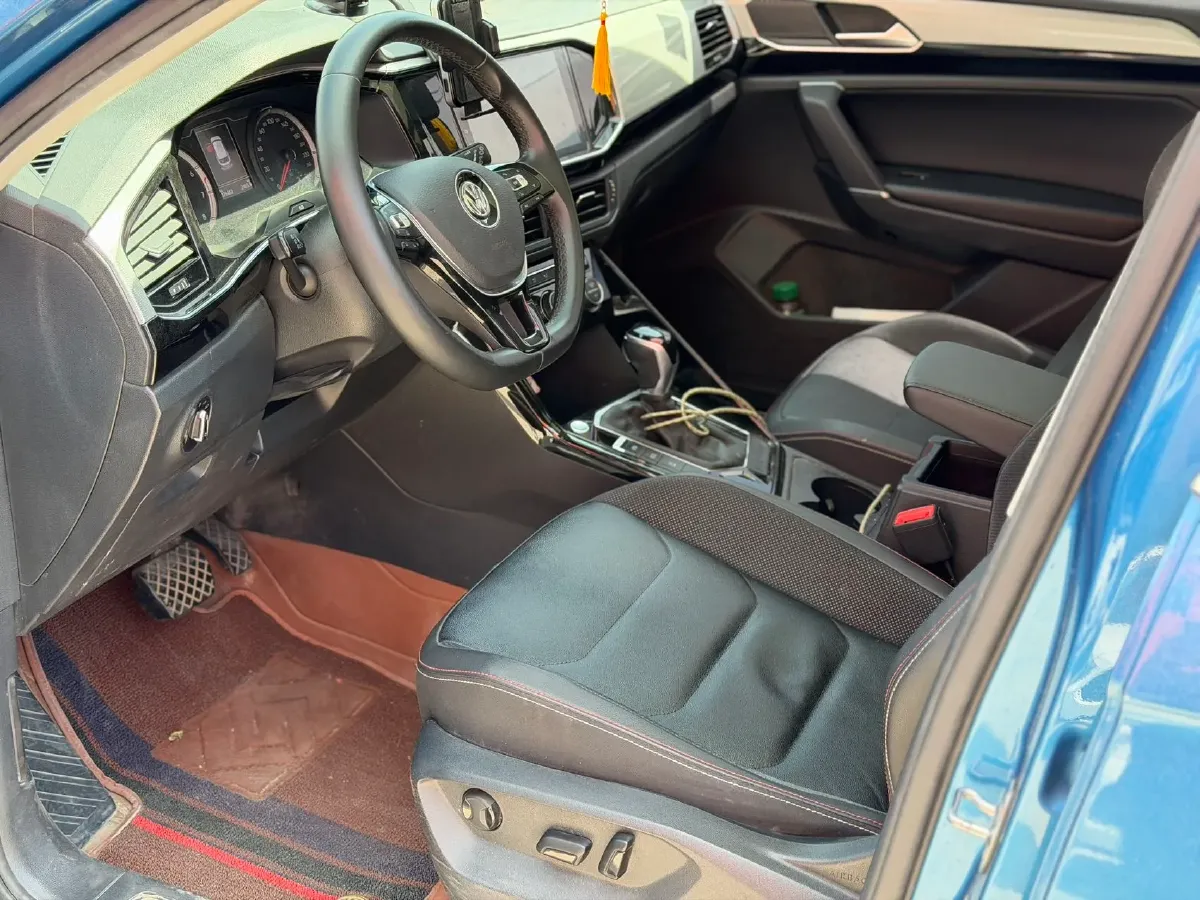 2019 Jeep Cherokee 2.0T 234HP L4 9AT,autocango,china used car exporter,china ev exporter,chinese used car exporter,chinese used ev exporter