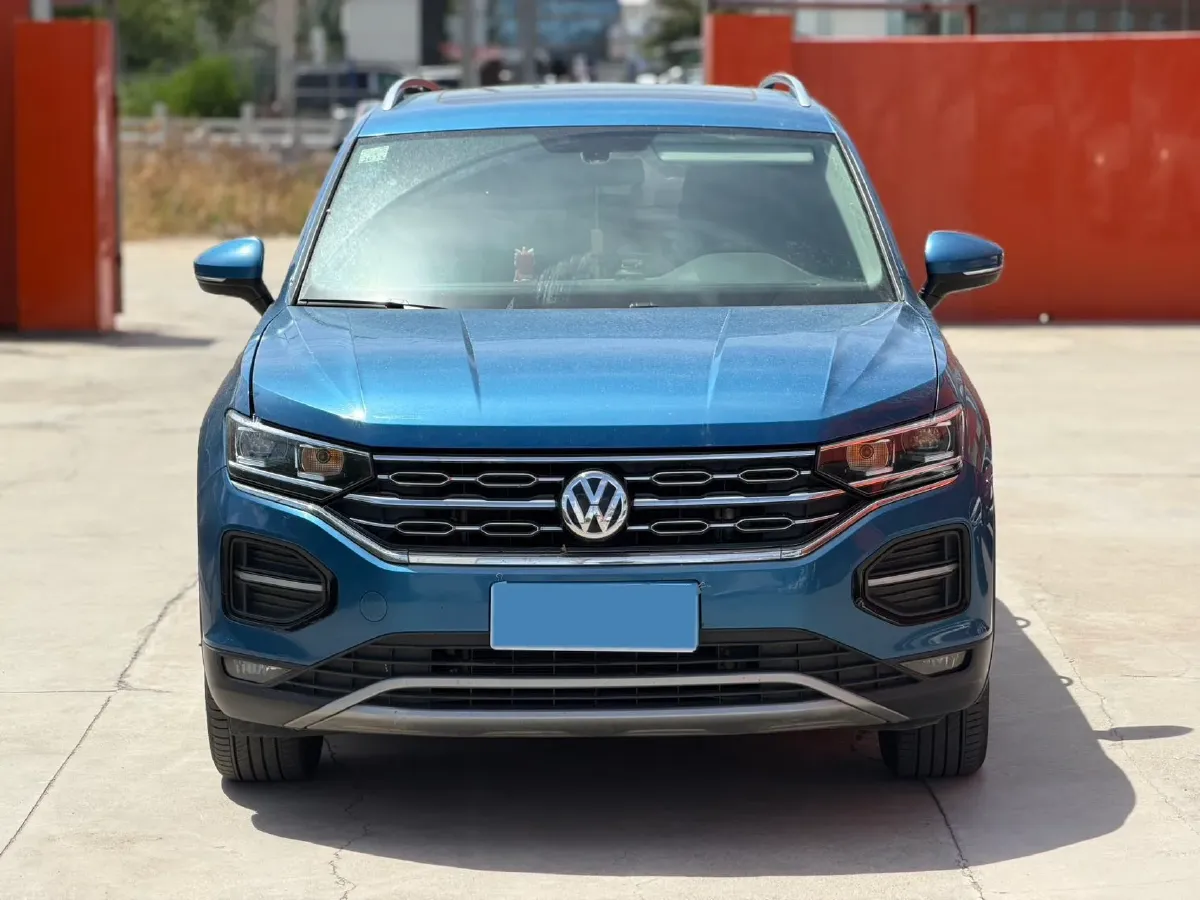 2019 Jeep Cherokee 2.0T 234HP L4 9AT,autocango,china used car exporter,china ev exporter,chinese used car exporter,chinese used ev exporter