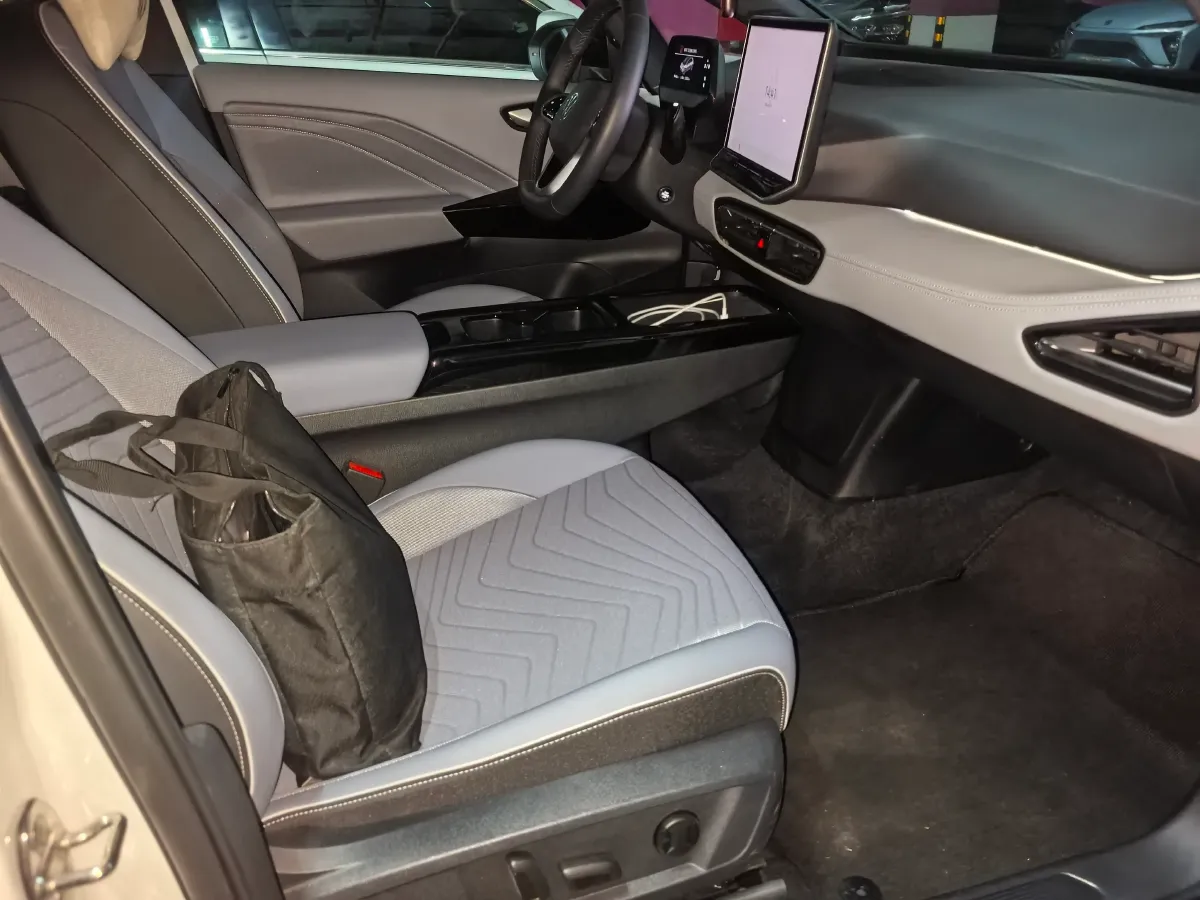 2025 Volkswagen ID.3 BEV 53.6KWH,autocango,china used car exporter,china ev exporter,chinese used car exporter,chinese used ev exporter