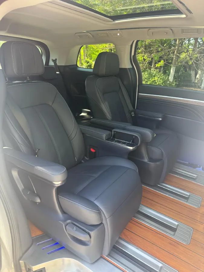 2023 GAC Trumpchi M8 2.0T 252HP L4 8AT,autocango,china used car exporter,china ev exporter,chinese used car exporter,chinese used ev exporter