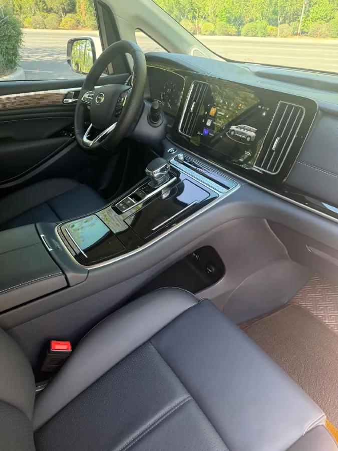 2023 GAC Trumpchi M8 2.0T 252HP L4 8AT,autocango,china used car exporter,china ev exporter,chinese used car exporter,chinese used ev exporter