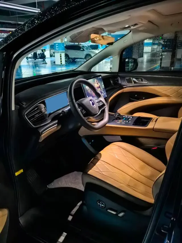 2024 Denza D9 1.5T 139HP L4 E-CVT PHEV 40KWH,autocango,china used car exporter,china ev exporter,chinese used car exporter,chinese used ev exporter