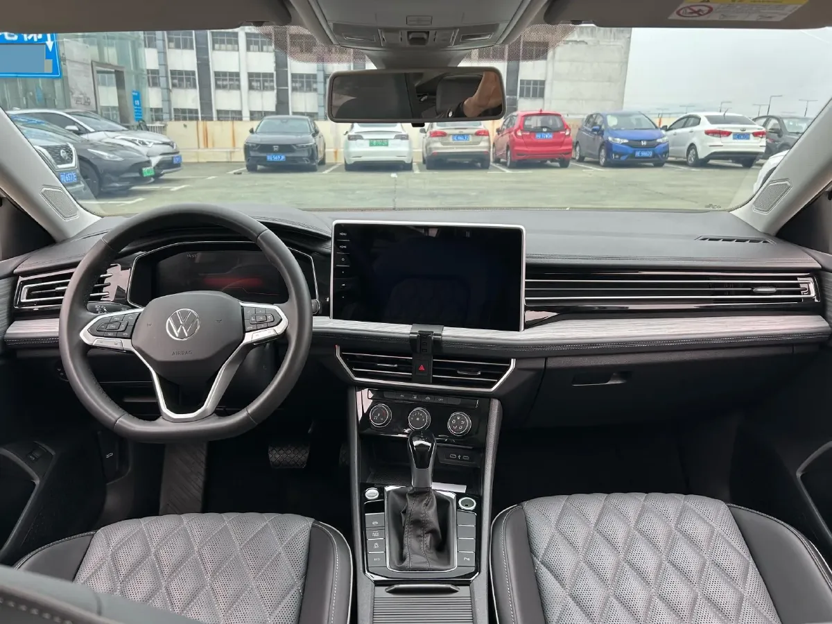 2023 Volkswagen Sagitar 1.5T 160HP L4 7DCT,autocango,china used car exporter,china ev exporter,chinese used car exporter,chinese used ev exporter