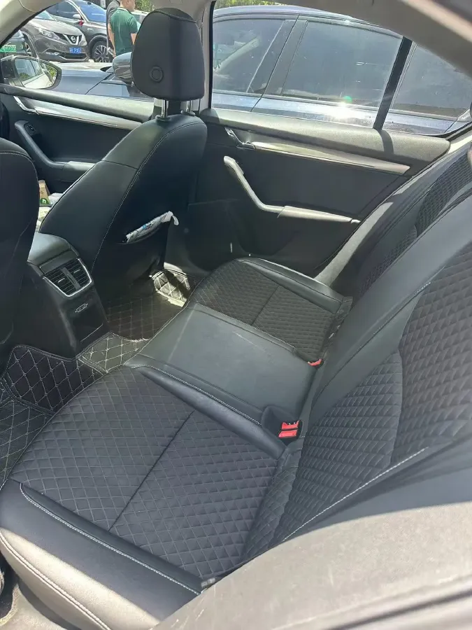 2018 Skoda Octavia 1.4T 150HP L4 7DCT,autocango,china used car exporter,china ev exporter,chinese used car exporter,chinese used ev exporter