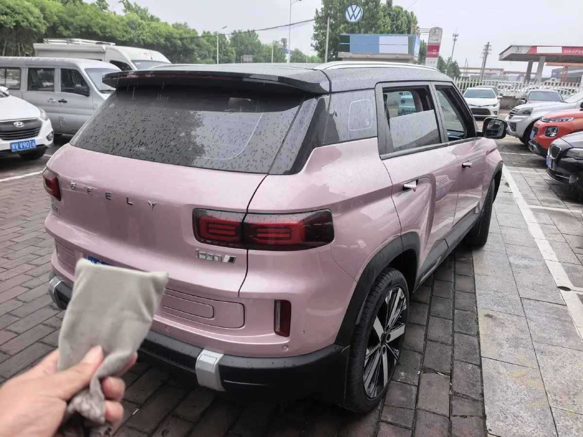 2023 Geely ICON 1.5T 181HP L4 7DCT,autocango,china used car exporter,china ev exporter,chinese used car exporter,chinese used ev exporter