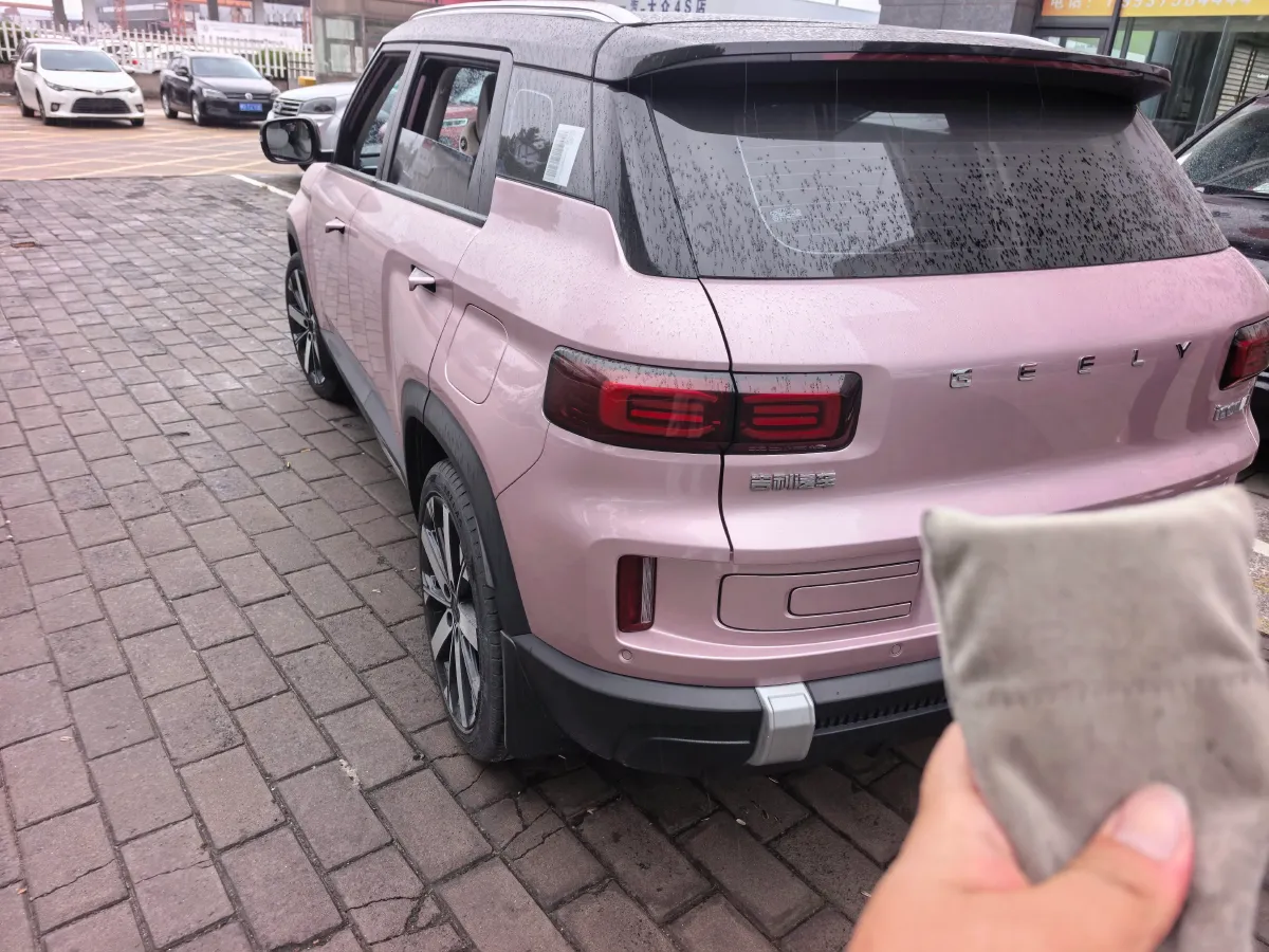 2023 Geely ICON 1.5T 181HP L4 7DCT,autocango,china used car exporter,china ev exporter,chinese used car exporter,chinese used ev exporter