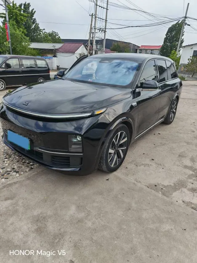 2023 Li L8 Range Extended 154HP REEV 40.9KWH,autocango,china used car exporter,china ev exporter,chinese used car exporter,chinese used ev exporter