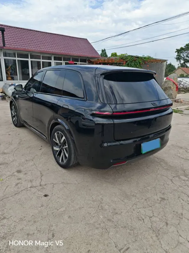 2023 Li L8 Range Extended 154HP REEV 40.9KWH,autocango,china used car exporter,china ev exporter,chinese used car exporter,chinese used ev exporter
