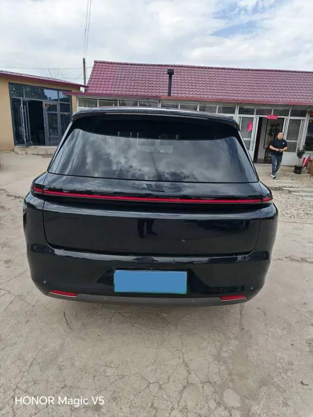 2023 Li L8 Range Extended 154HP REEV 40.9KWH,autocango,china used car exporter,china ev exporter,chinese used car exporter,chinese used ev exporter