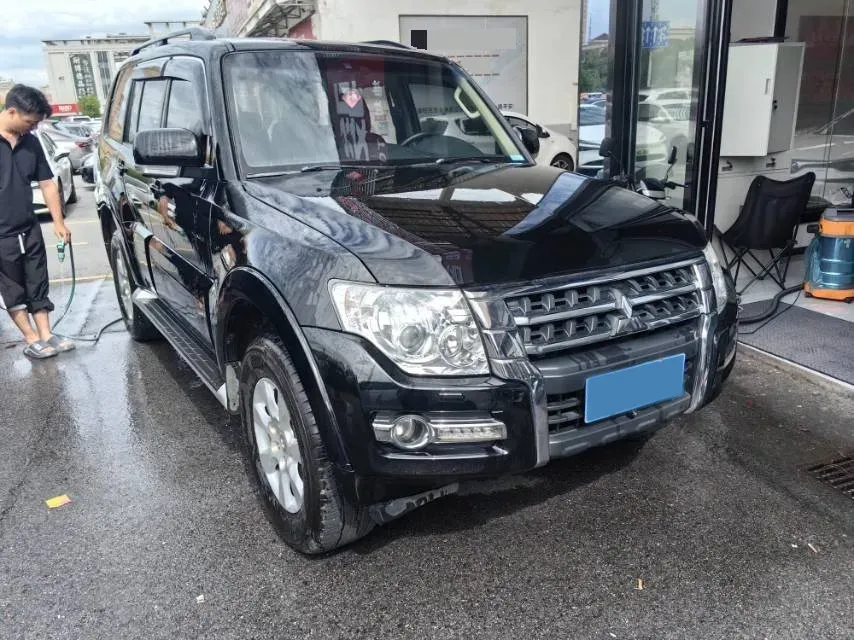 2018 Mitsubishi Pajero 3.0L 174HP V6 5AT,autocango,china used car exporter,china ev exporter,chinese used car exporter,chinese used ev exporter