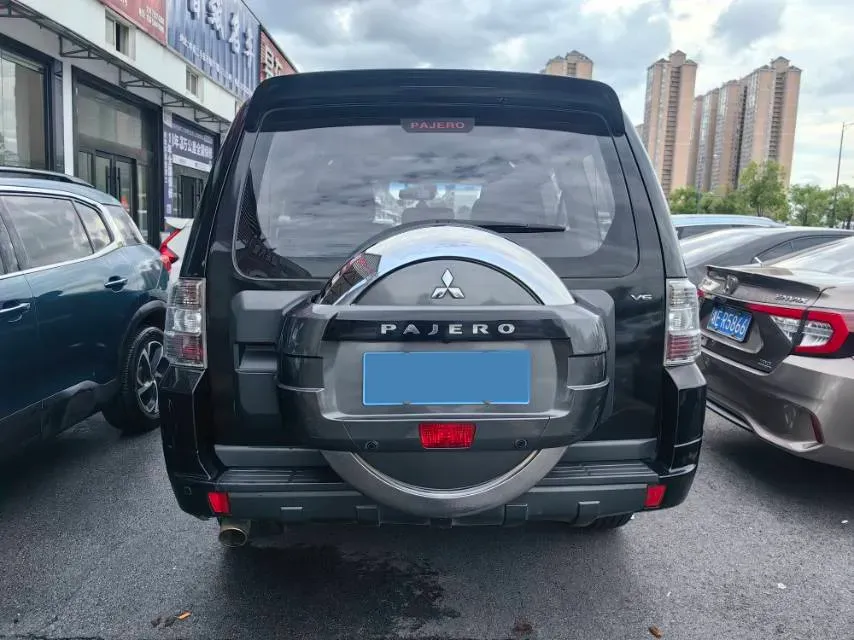 2018 Mitsubishi Pajero 3.0L 174HP V6 5AT,autocango,china used car exporter,china ev exporter,chinese used car exporter,chinese used ev exporter