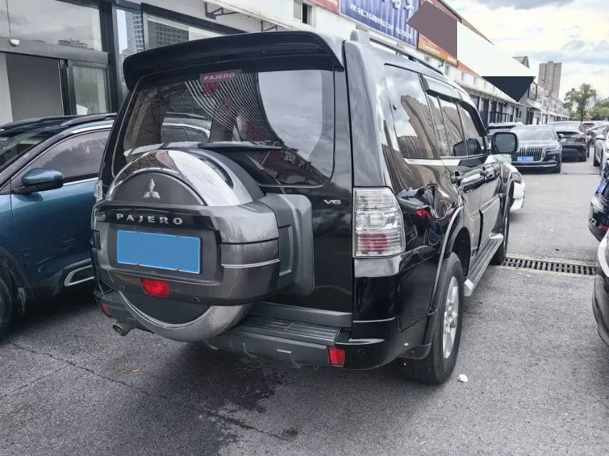 2018 Mitsubishi Pajero 3.0L 174HP V6 5AT,autocango,china used car exporter,china ev exporter,chinese used car exporter,chinese used ev exporter