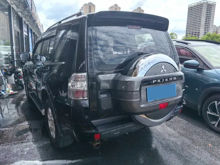 2018 Mitsubishi Pajero 3.0L 174HP V6 5AT,autocango,china used car exporter,china ev exporter,chinese used car exporter,chinese used ev exporter