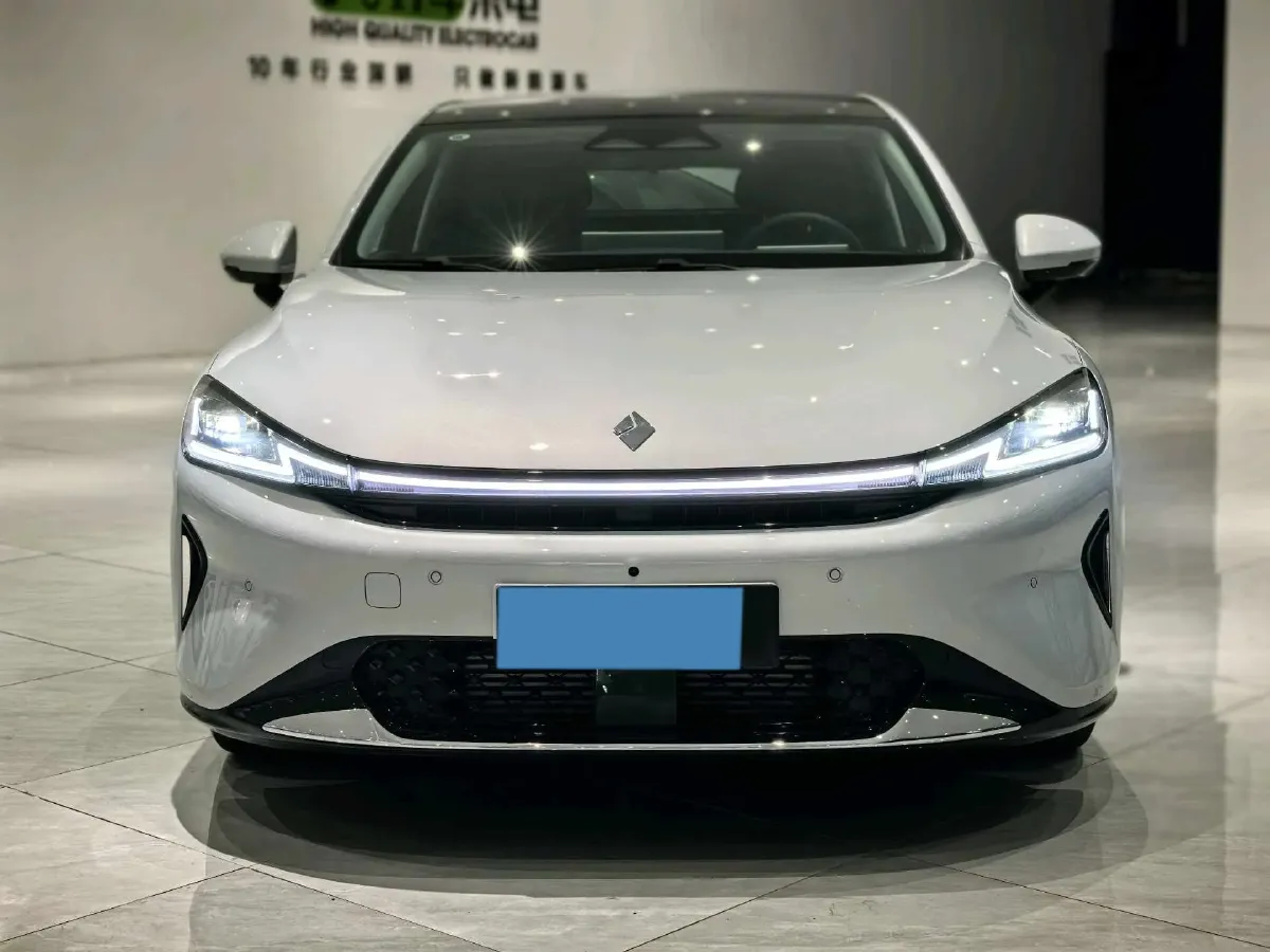 2025 BaoJun XiangJing 1.5T 143HP L4 1DHT PHEV,autocango,china used car exporter,china ev exporter,chinese used car exporter,chinese used ev exporter