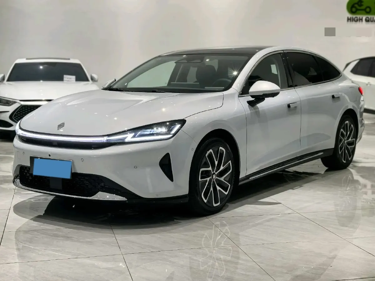 2025 BaoJun XiangJing 1.5T 143HP L4 1DHT PHEV,autocango,china used car exporter,china ev exporter,chinese used car exporter,chinese used ev exporter