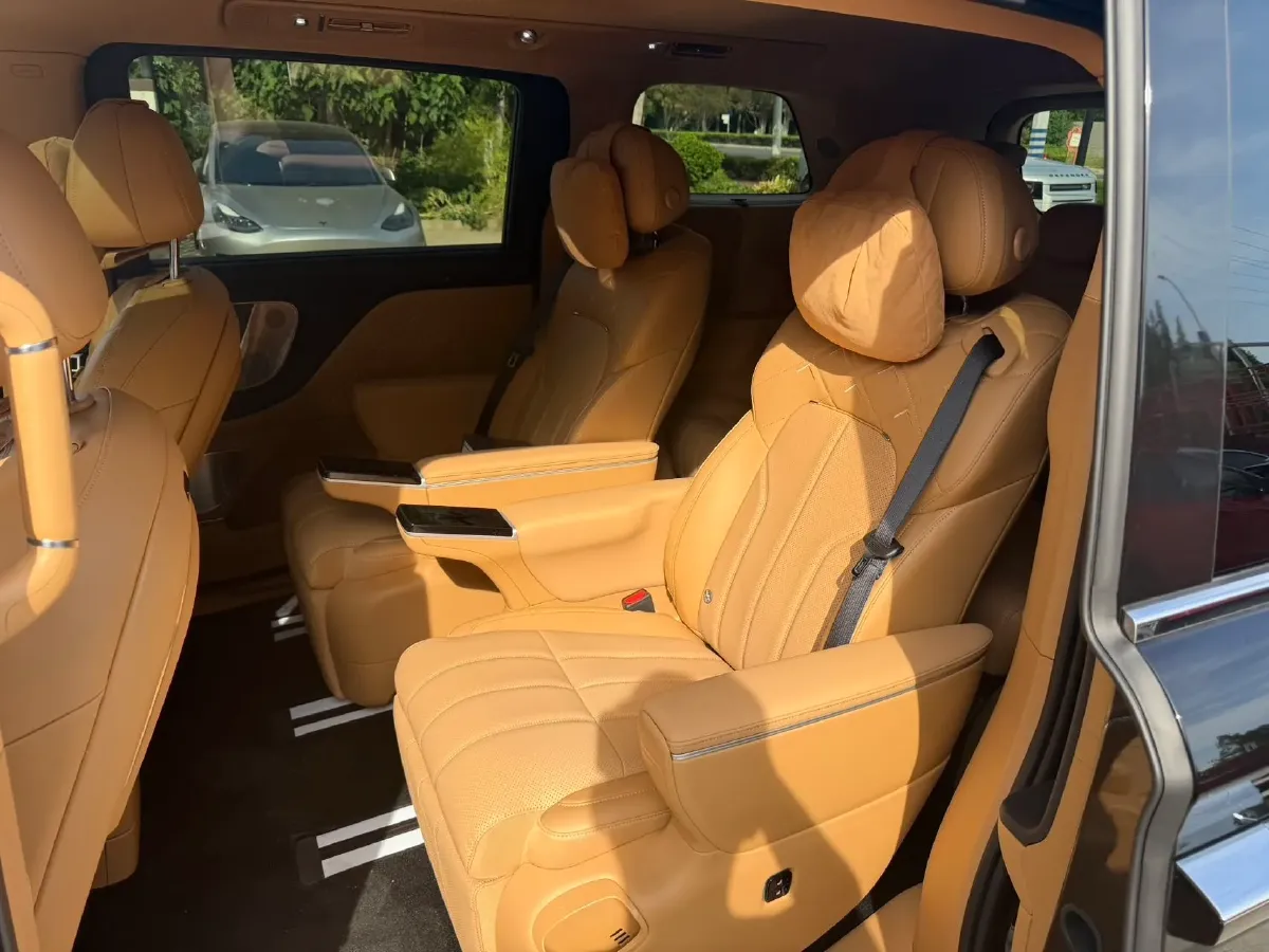 2027 Aston Martin Valhalla 4.0T 750HP V8 8DCT PHEV,autocango,china used car exporter,china ev exporter,chinese used car exporter,chinese used ev exporter