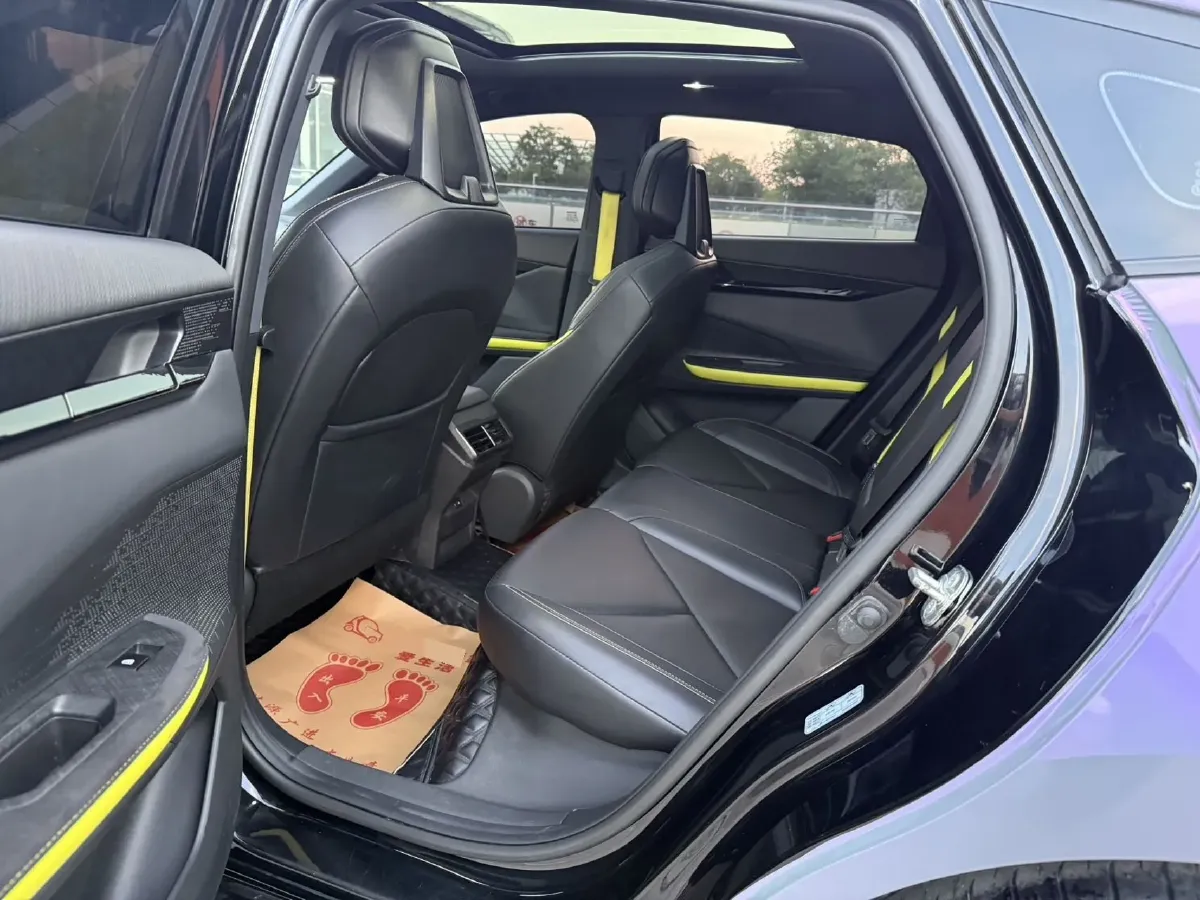 2022 ChangAn UNI-V 1.5T 188HP L4 7DCT,autocango,china used car exporter,china ev exporter,chinese used car exporter,chinese used ev exporter