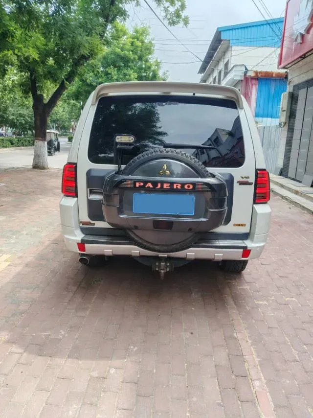 2019 Mitsubishi Pajero 3.0L 174HP V6 5AT,autocango,china used car exporter,china ev exporter,chinese used car exporter,chinese used ev exporter