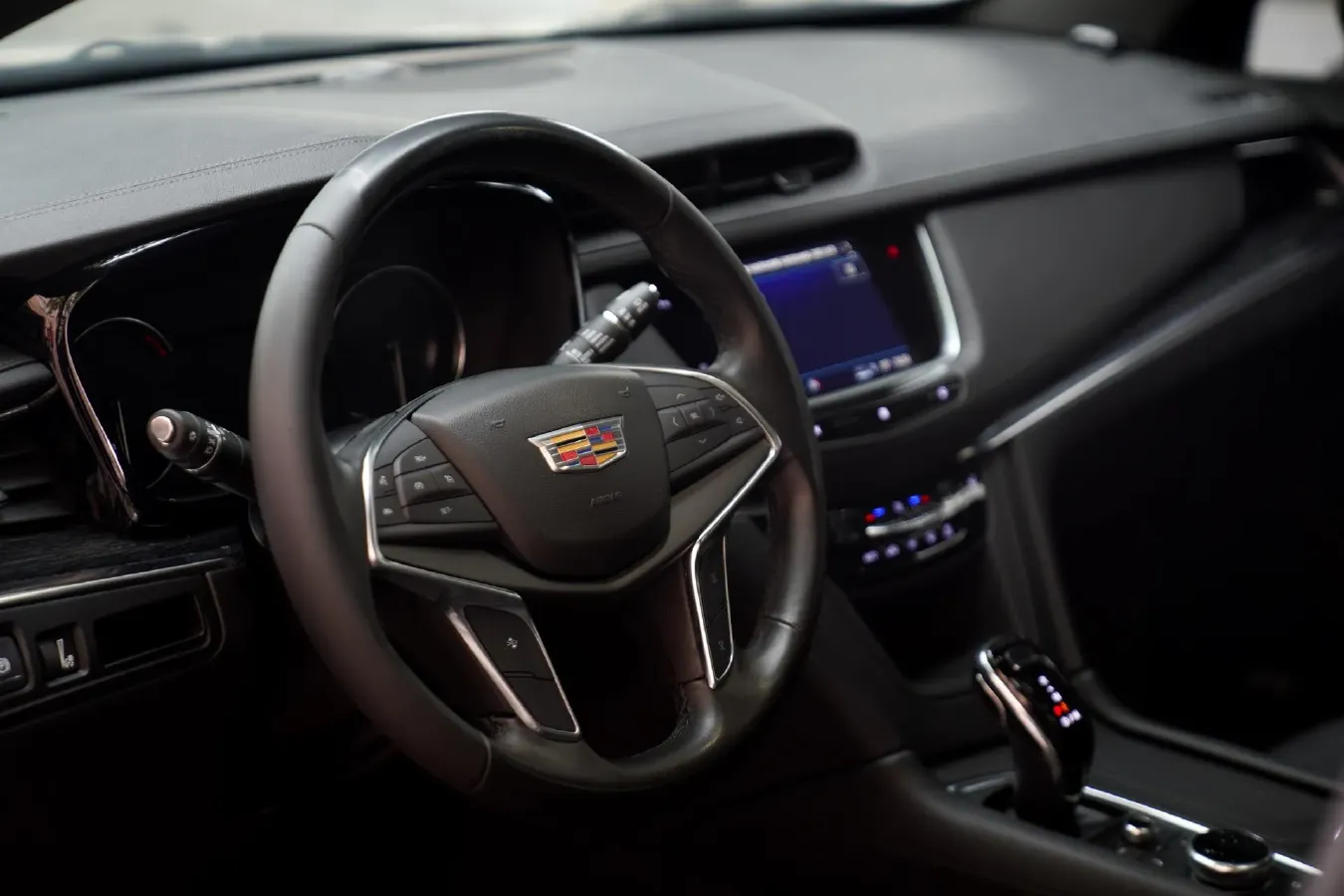 2021 Cadillac XT5 2.0T 237HP L4 9AT,autocango,china used car exporter,china ev exporter,chinese used car exporter,chinese used ev exporter