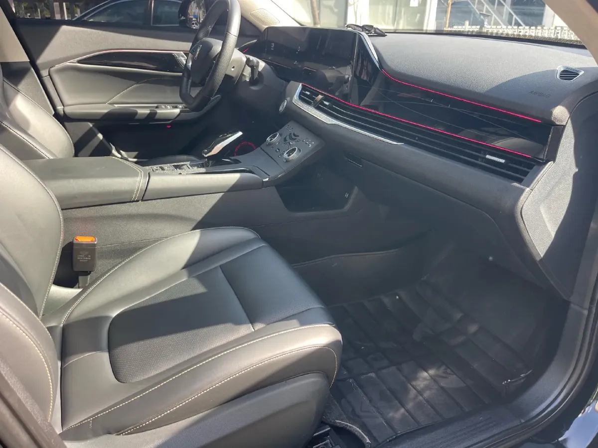 2023 Bestune B70 1.5T 169HP L4 7DCT,autocango,china used car exporter,china ev exporter,chinese used car exporter,chinese used ev exporter