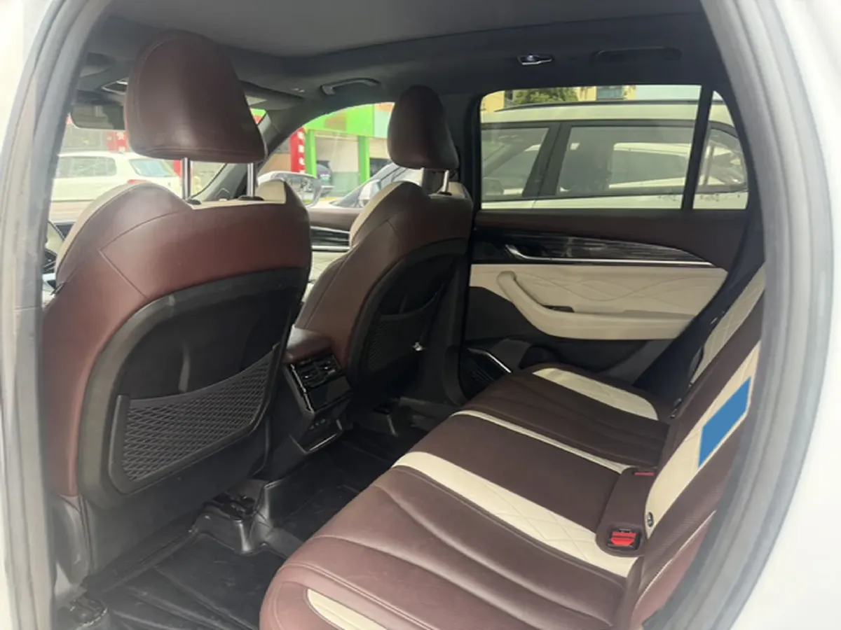 2021 Geely Monjaro 2.0T 218HP L4 7DCT,autocango,china used car exporter,china ev exporter,chinese used car exporter,chinese used ev exporter