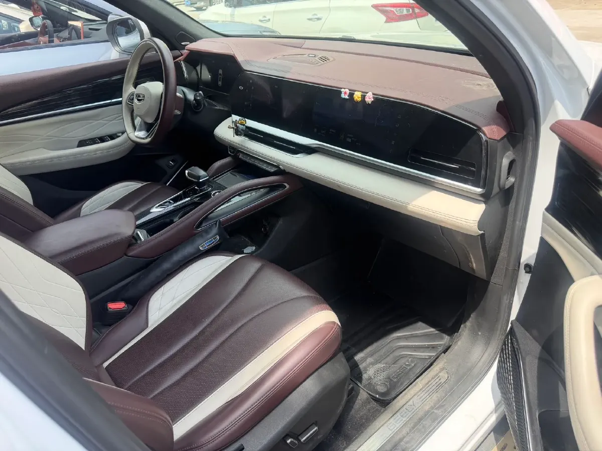 2021 Geely Monjaro 2.0T 218HP L4 7DCT,autocango,china used car exporter,china ev exporter,chinese used car exporter,chinese used ev exporter