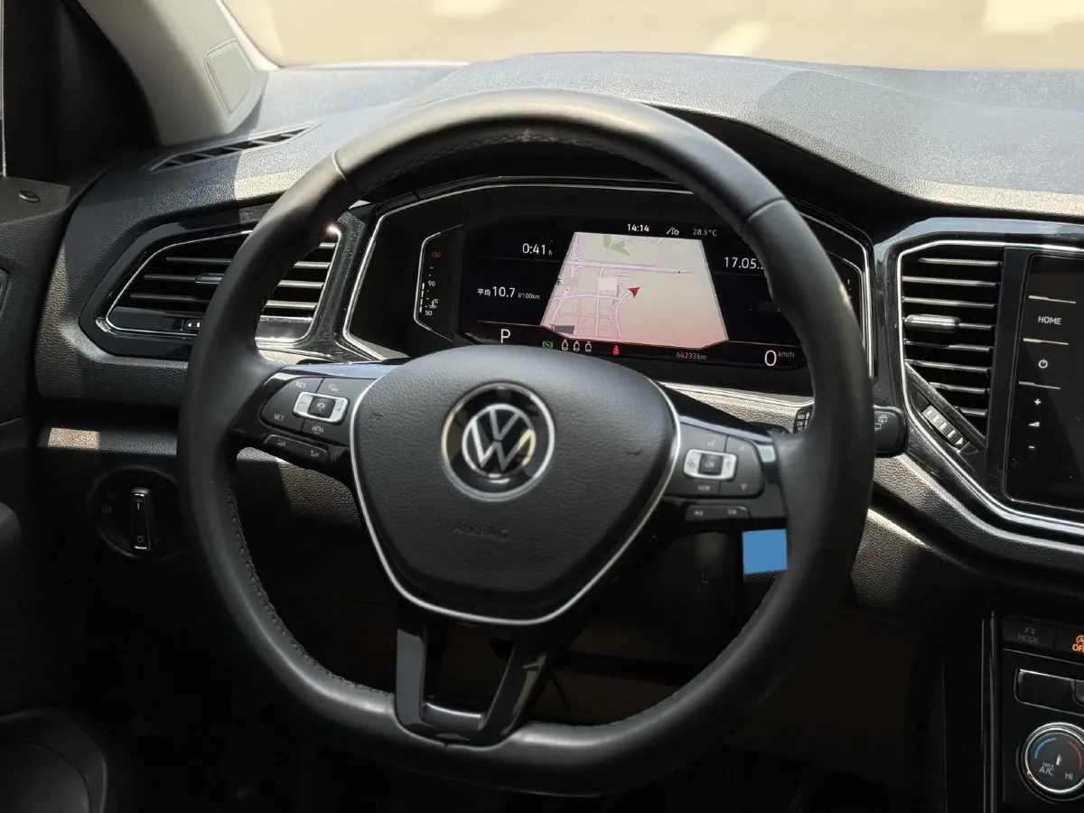 2021 Volkswagen T-Roc 1.4T 150HP L4 7DCT,autocango,china used car exporter,china ev exporter,chinese used car exporter,chinese used ev exporter