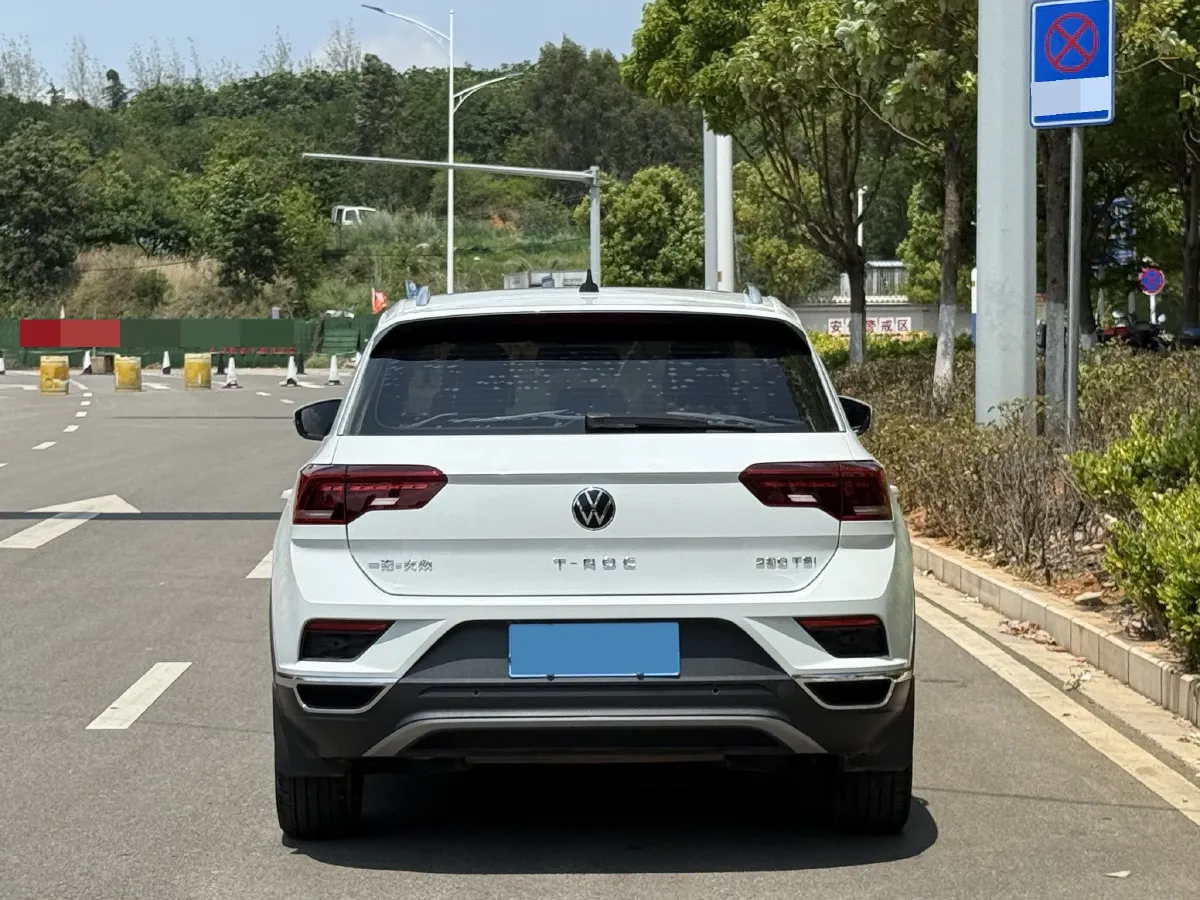 2021 Volkswagen T-Roc 1.4T 150HP L4 7DCT,autocango,china used car exporter,china ev exporter,chinese used car exporter,chinese used ev exporter