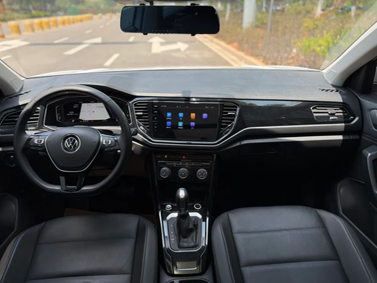 2021 Volkswagen T-Roc 1.4T 150HP L4 7DCT,autocango,china used car exporter,china ev exporter,chinese used car exporter,chinese used ev exporter